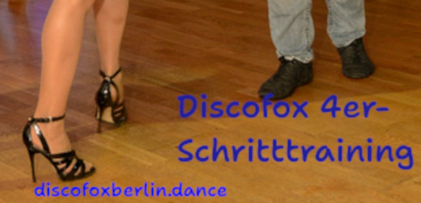 Symbolbild tanzende Füße mit Werbeaufschrift